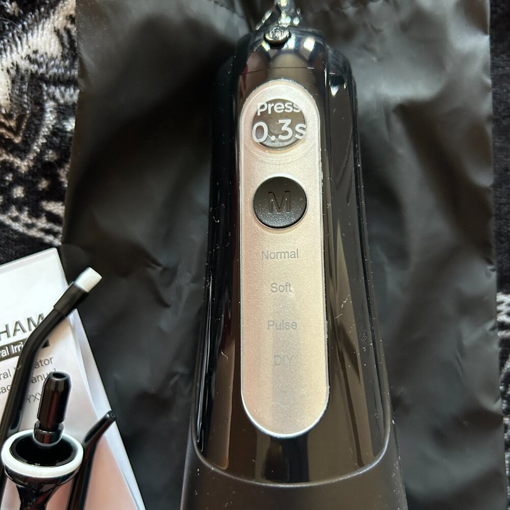 Wireless Portable Water Flosser for Teeth - Picture 4 of 6